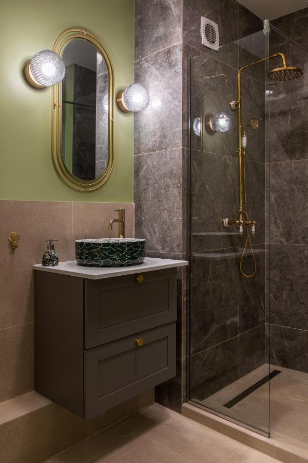 Designer Flat For 4, Heart Of Bucharest, Kitchen Villa Kültér fotó
